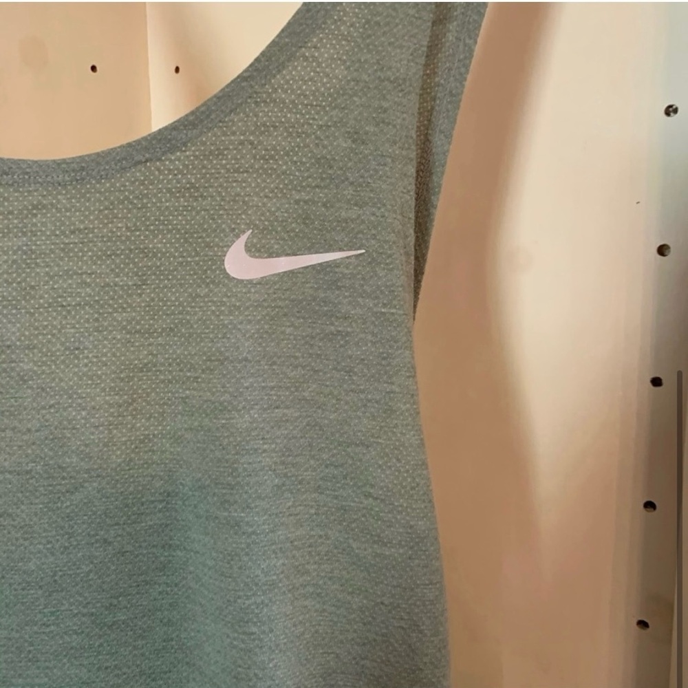 Nike Dri -Fit Running Cross Back Exercise
Tank XL